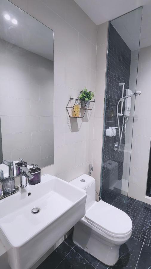 Skypool With Seaview 8Pax Beacon Executive Suites - Georgetown City Centre - 3Km To Komtar 외부 사진