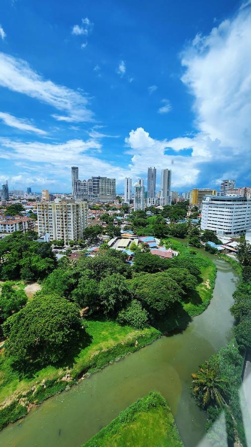 Skypool With Seaview 8Pax Beacon Executive Suites - Georgetown City Centre - 3Km To Komtar 외부 사진